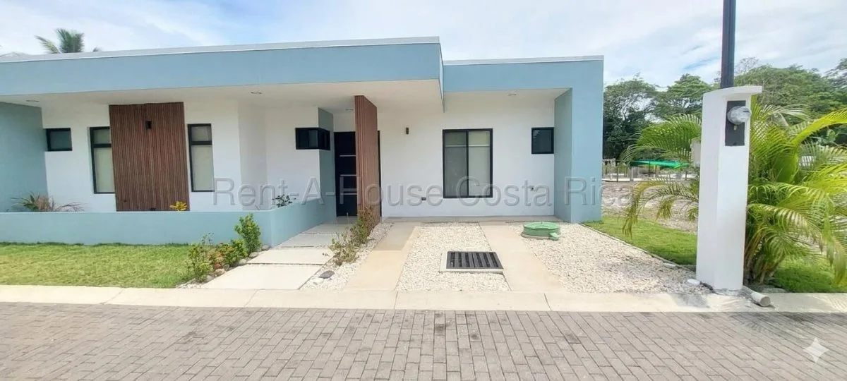 Venta de Casa en Parrita-Puntarenas. RAH 26-2118 - Venta en Parrita