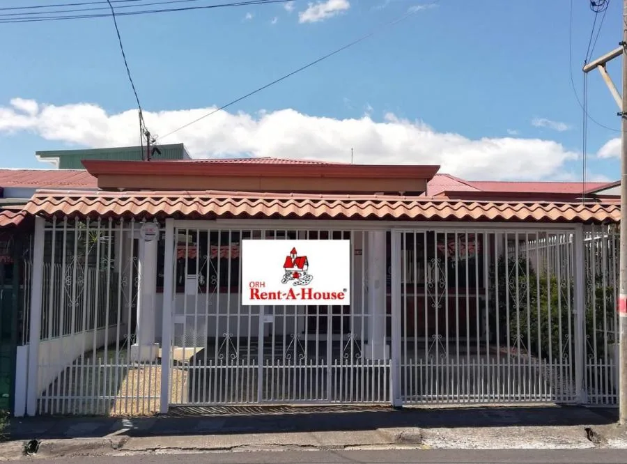 Casa en Venta en Santo Domingo, Heredia RAH #23379 - Venta en Santo Domingo