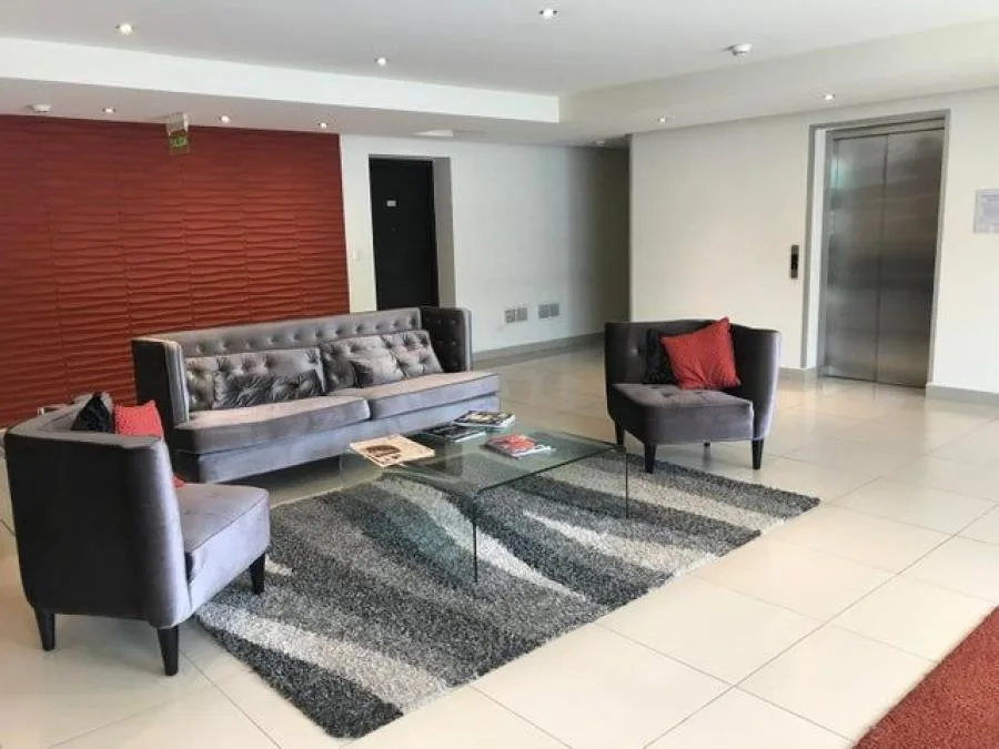 Venta de lindo apartamento excelenete ubicacion Sta Ana Centro solo para inversion //23-1582 - Venta en Santa Ana