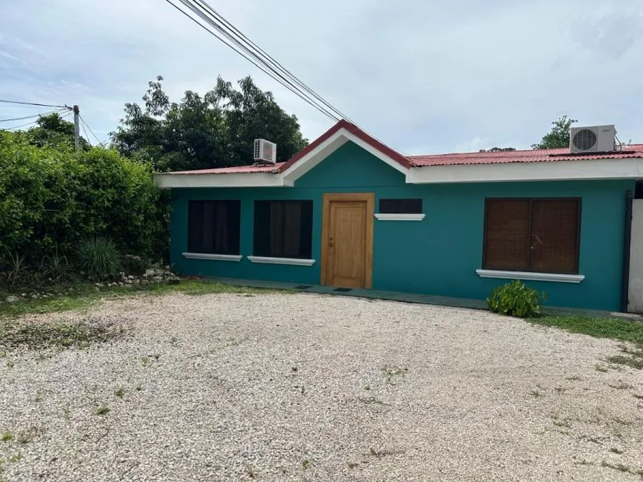 **** RENTADA****House for Rent Available - Alquiler / Renta en Tamarindo