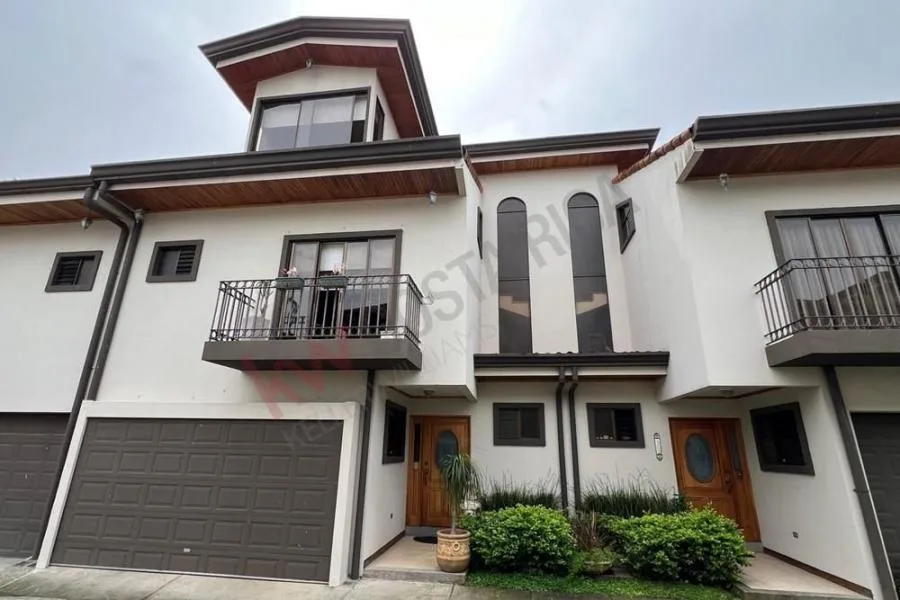 Venta de casa en condominio Puruses I, Guayabos, Curridabat US$ 295.000 #6143 - Venta en Curridabat