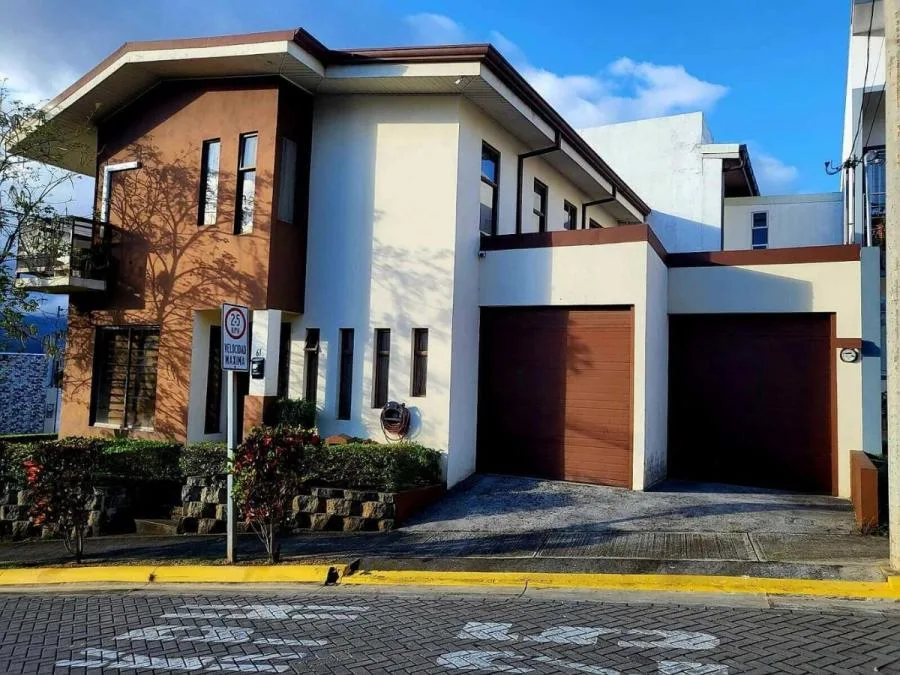 Casa en Venta en Ulloa, Heredia RAH 232302 - Venta en Ulloa