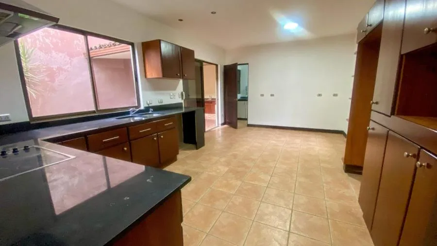 Venta de casa en Santa Ana Centro E.T #25-1842 - Venta en Santa Ana