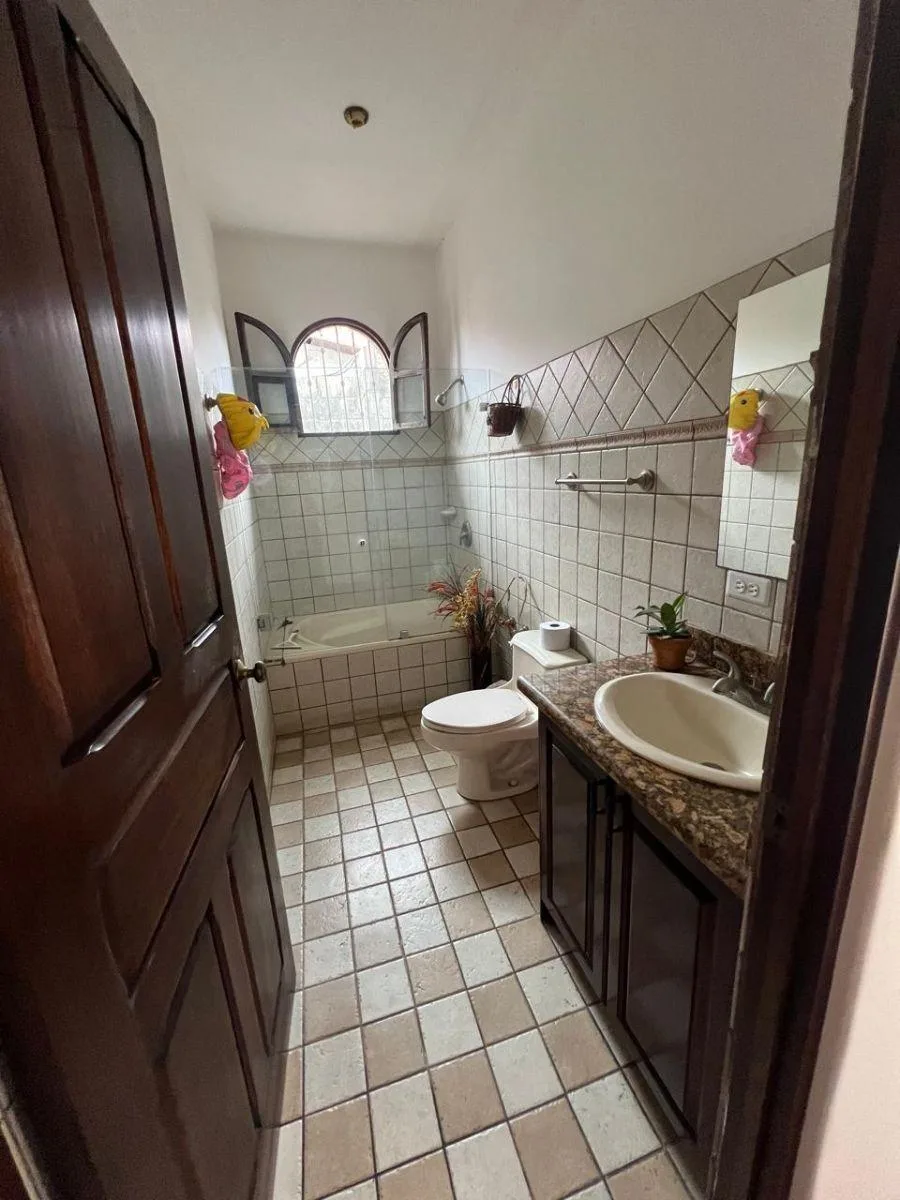 Venta de casa en condominio Terranostra, Santo Tomás de Santo Domingo $295,000 # MA001 - Venta en Santo Domingo — photo 4