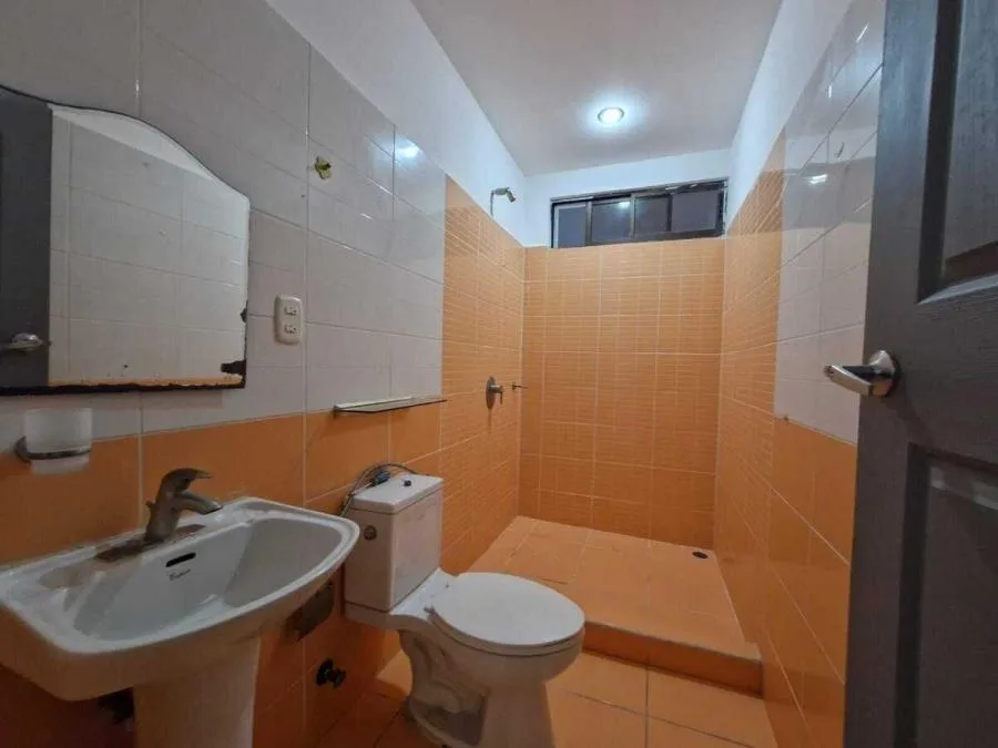 Venta de casa en Residencial Quizarco, Santo Domingo de Heredia US$ 225,000 #5898 - Venta en Santo Domingo — photo 3