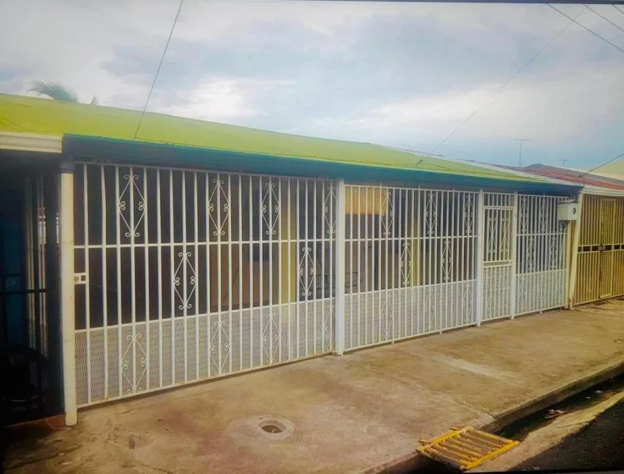 Turn Your Dream Into Reality - Spacious Cañas Home - Venta en Cañas