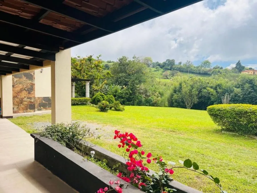 Venta de casa en lote de 2500 m2 en Las Nubes Coronado Mga - Venta en Vasquez de Coronado — photo 3