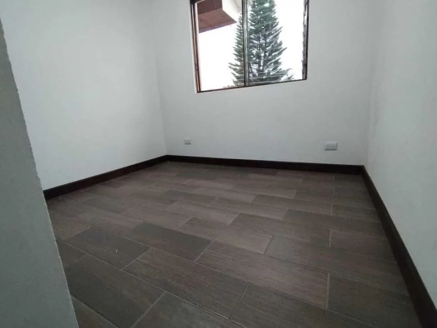 CASA EN VENTA EN RESIDENCIAL EL SOLAR, URUCA RAH 24690  - Venta en Uruca — photo 4