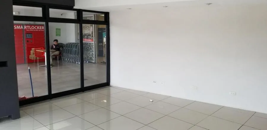 Alquiler de Local Comercial en Tibás, San José. - Alquiler / Renta en Tibás — photo 3