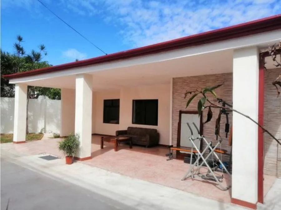 CASA USO DE SUELO MIXTO CON FINOS ACABADOS, SAN JOSÉ - Venta en San Miguel