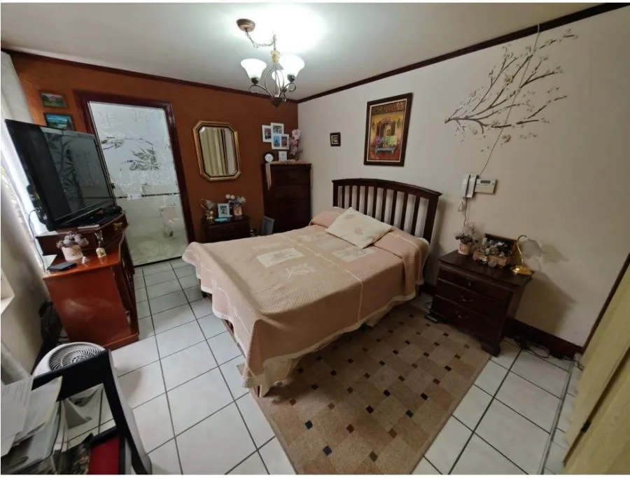 Venta de casa de una planta en Urb Las Rosas, Tibas #5479 - Venta en Tibás — photo 3