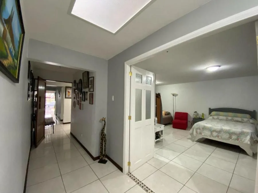 Casa con local comercial y uso mixto en excelente ubicación #26-519 GS - Venta en Goicoechea — photo 3