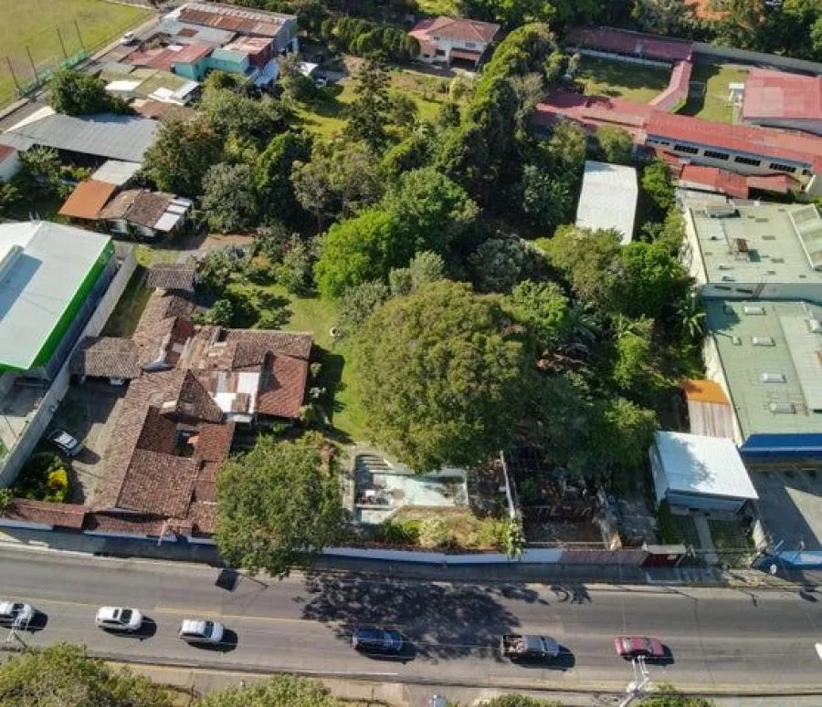 SE VENDE TERRENO PARA DESARROLLO SANTO DOMINGO HEREDIA - Venta en Santo Domingo
