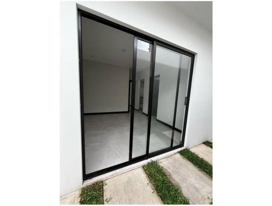 Venta de casa a estrenar en Residencial Quizarco, Santo Domingo de Heredia US$349,000 #EL002 - Venta en Santo Domingo — photo 5