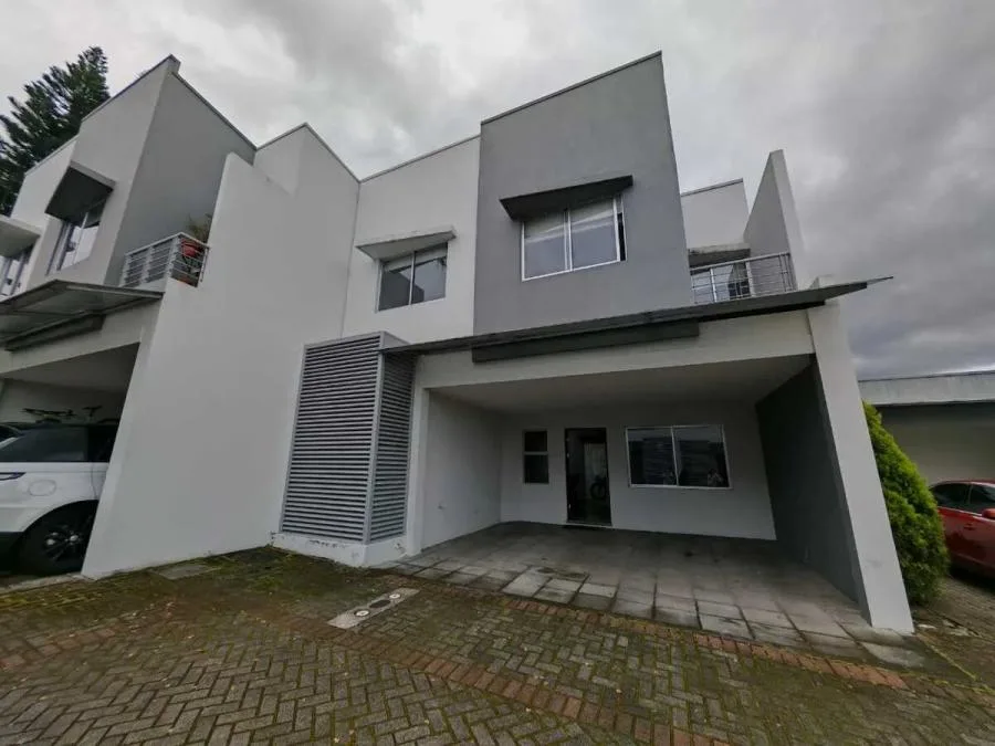 Alquiler de casa amoblada en condominio Vistas de Moravia ?750,000 #UC4951 - Alquiler / Renta en San Vicente