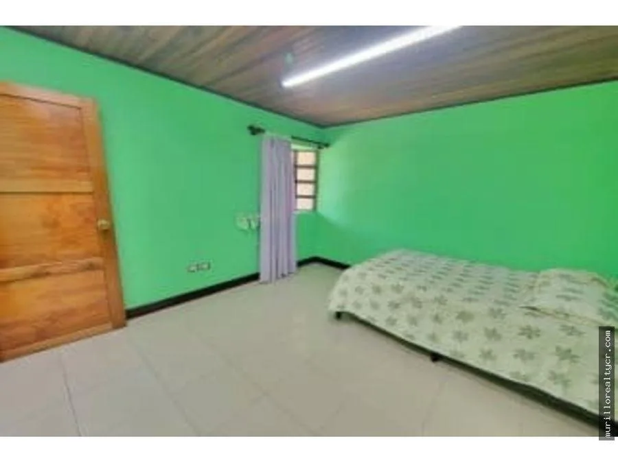Venta de casa con cuatro habitaciones en Granadilla, Curridabat # 8981036 - Venta en Curridabat — photo 4