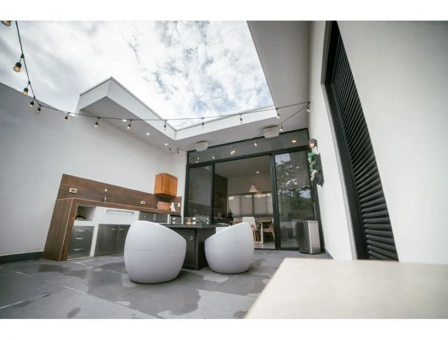Venta de casa en condominio Lusso, Santa Ana US$490,000 # MA001 - Venta en Santa Ana