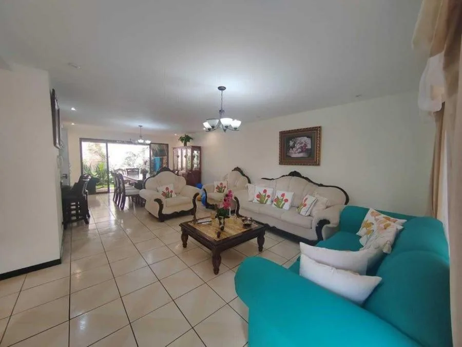 VENTA DE CASA EN RESIDENCIAL EN CONCEPCION DE TRES RIOS       PBR - Venta en Concepción