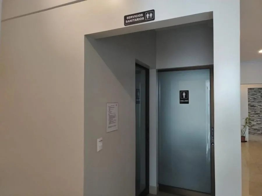 ALQUILER DE CONSULTORIOS, SAN JOSE, LA URUCA - Alquiler / Renta en Uruca — photo 2