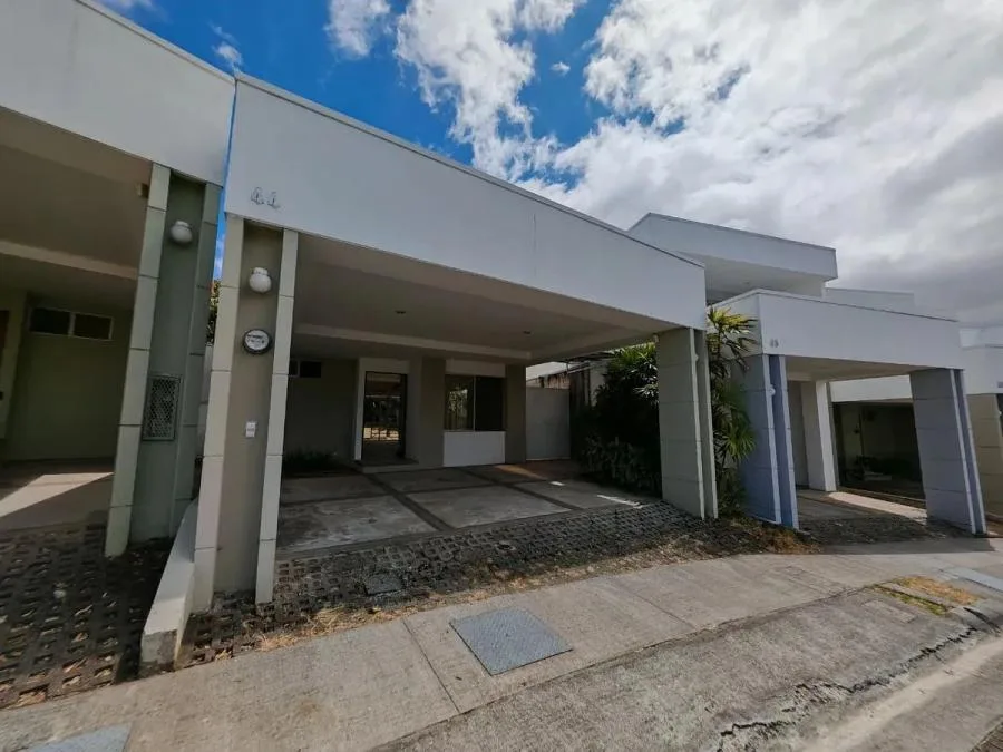 Venta de casa en condominio en San Pablo de Heredia #VI8507  - Venta en San Pablo