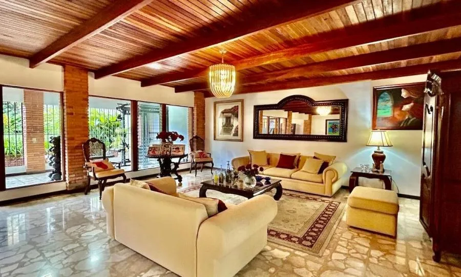 Venta de casa en El Prado, Curridabat $385.000 #LL162 - Venta en Curridabat