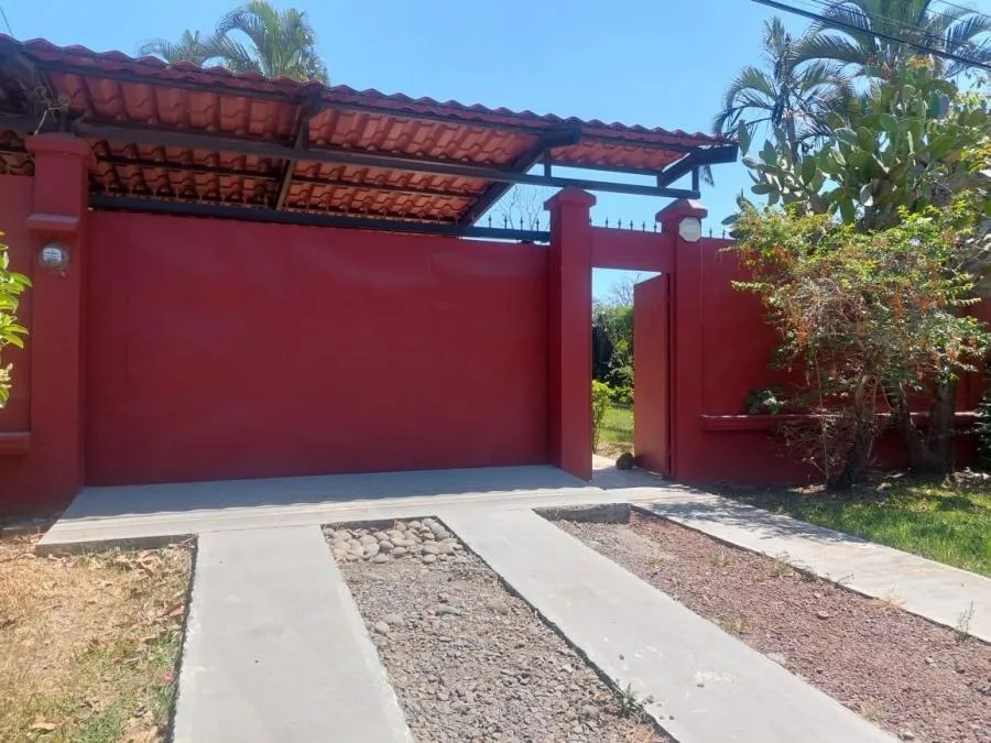 CASA EN VENTA EN LA GARITA, ALAJUELA RAH 241217  - Venta en Garita