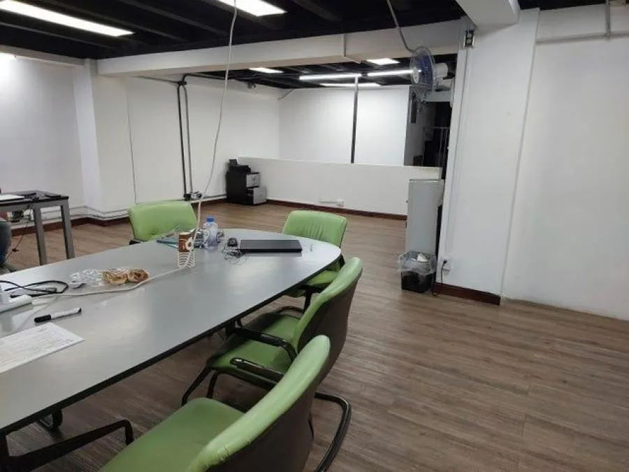 Venta edificio comercial 3 niveles San josé centro - Venta en San José — photo 3