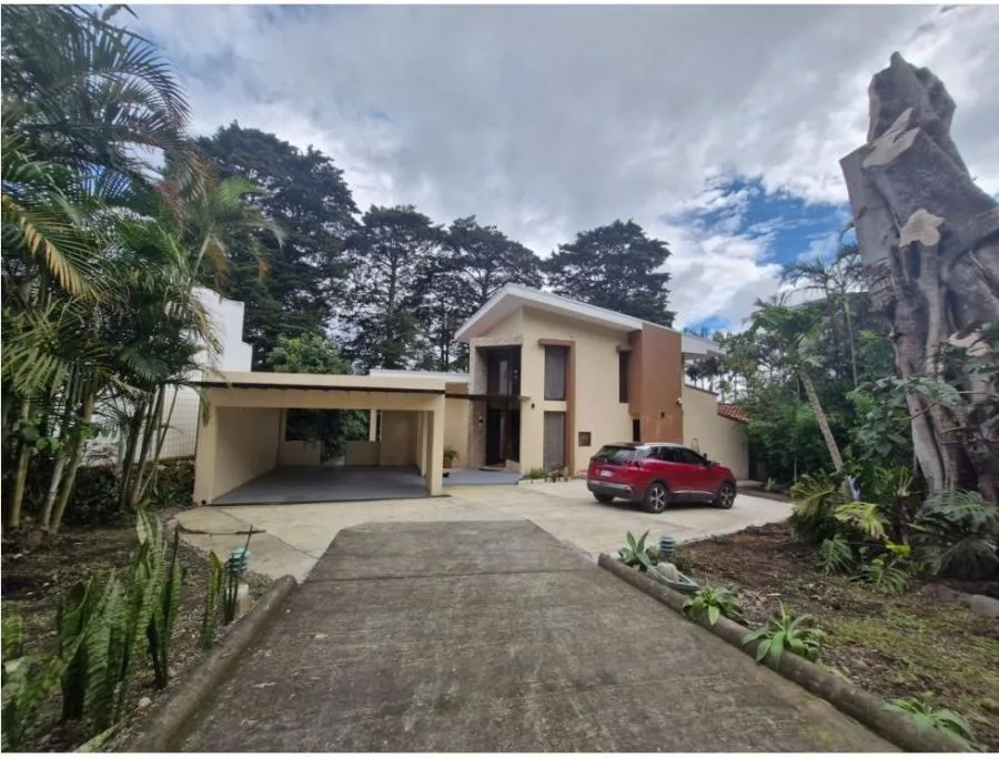 Alquiler de casa en Residencial Aves del Paraíso, San Rafael de Heredia US$2,600 Mensual #GA002 - Alquiler / Renta en San Rafael