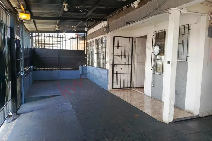 Venta de Propiedad con Uso de suelo Mixto con 5 apartamnetos - Venta en San Juan de Tibas