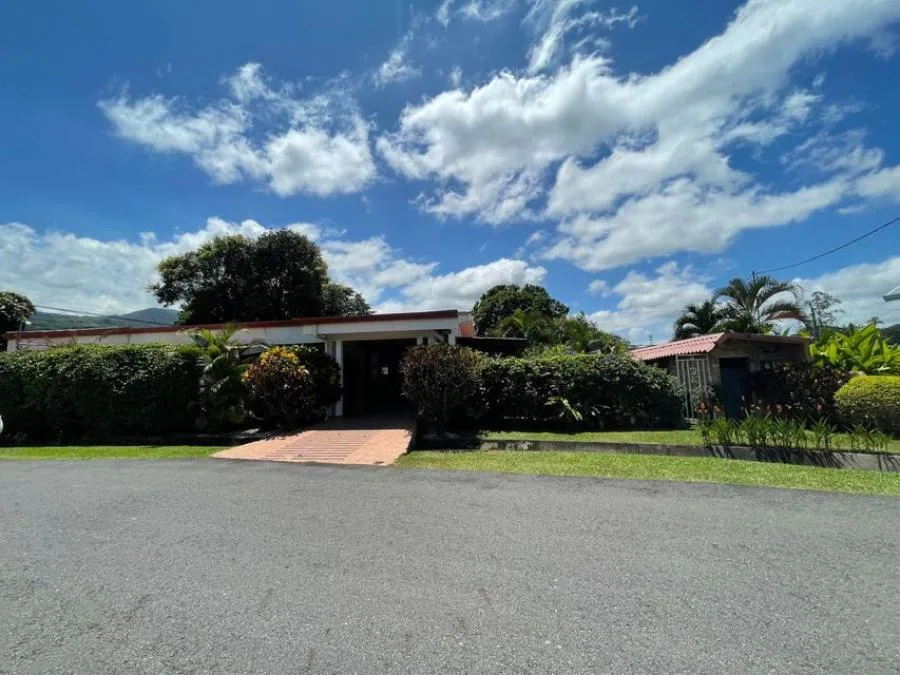 SE VENDE CASA EN SAN JOSÉ, MORA - Venta en Mora
