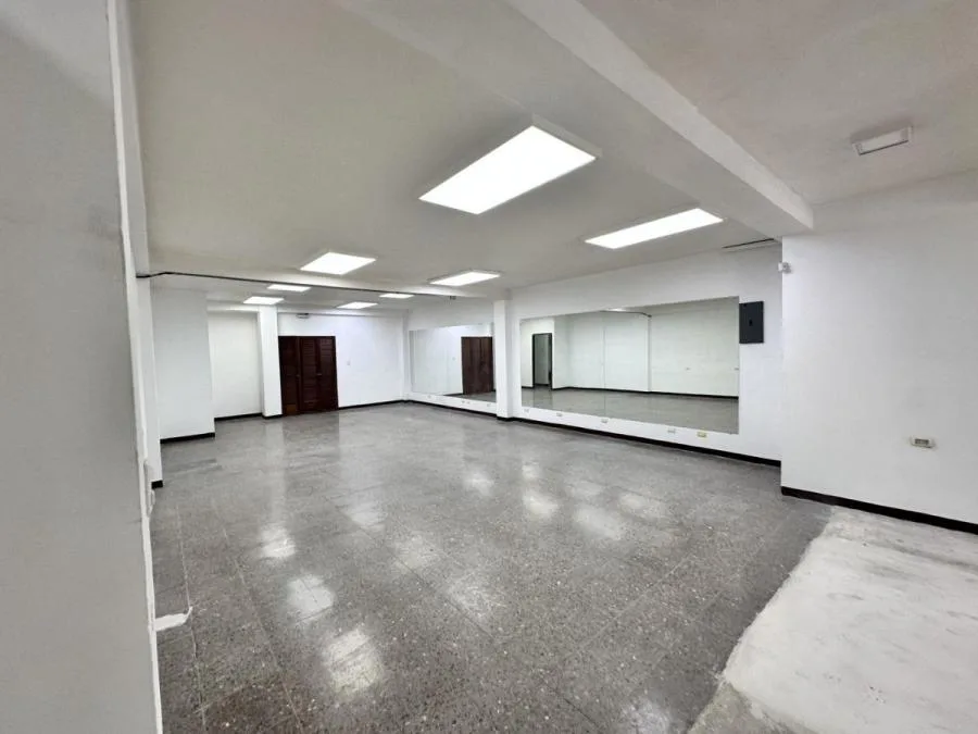 Venta de Edificio de 340 m2 en San Jose Centro MGA - Venta en San José — photo 2