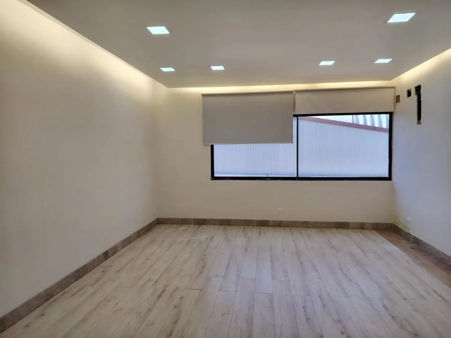 ALQUILER DE LOCAL COMERCIAL, SAN JOSE, ESCAZU, GUACHIPELIN  - 9882967 - Alquiler / Renta en Escazú
