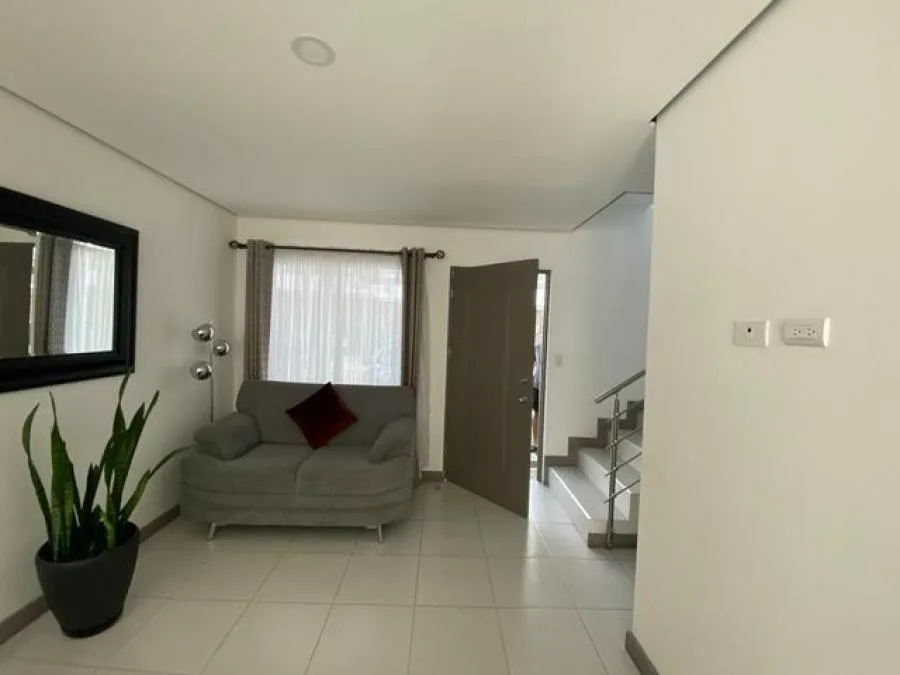 Venta de Casa en Montes de Oca, San José. RAH 26-1005 - Venta en Montes de Oca — photo 3