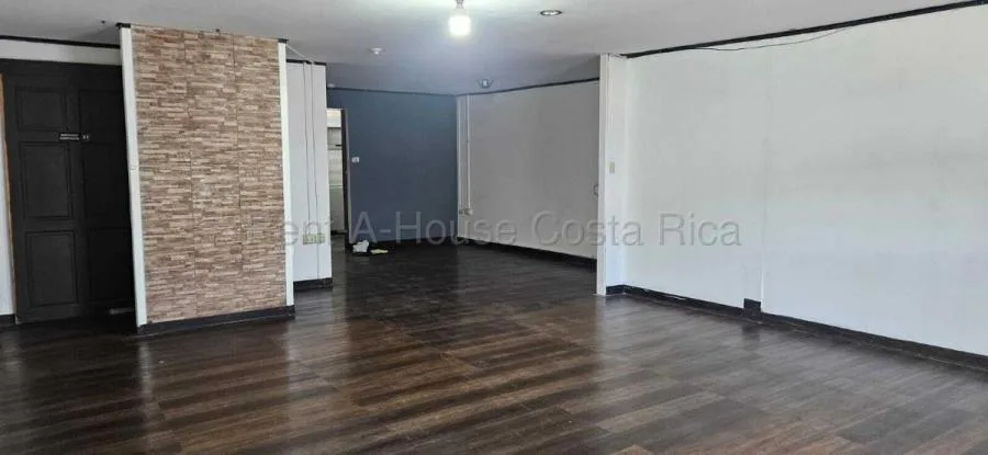 Propiedad comercial de 902 m² con amplio parqueo en Montes de Oca 26-1388 GS - Venta en Montes de Oca — photo 3