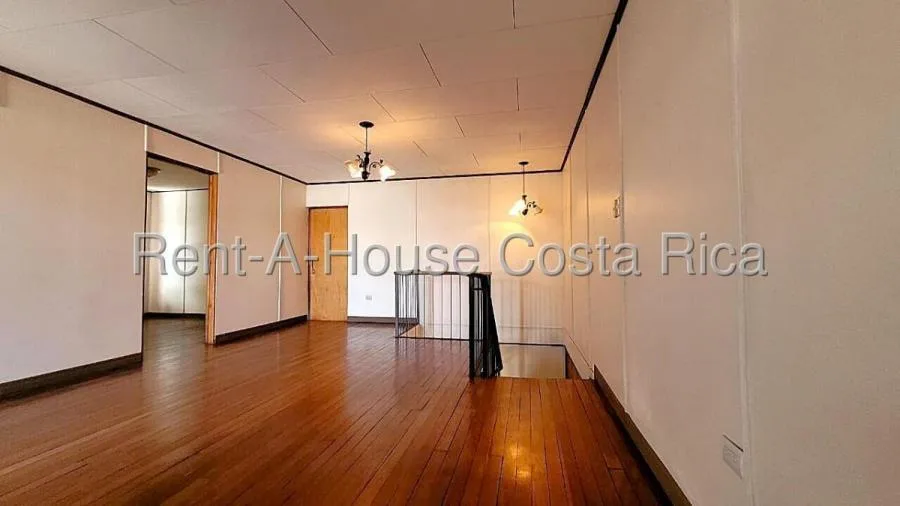 Propiedad comercial de 902 m² con amplio parqueo en Montes de Oca 26-1388 GS - Venta en Montes de Oca — photo 5