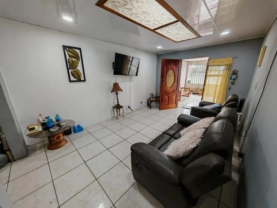 Venta de casa en Venta de casa de una planta en Urb. San Marino, Sabanilla, Montes de Oca - Venta en Montes de Oca — photo 5