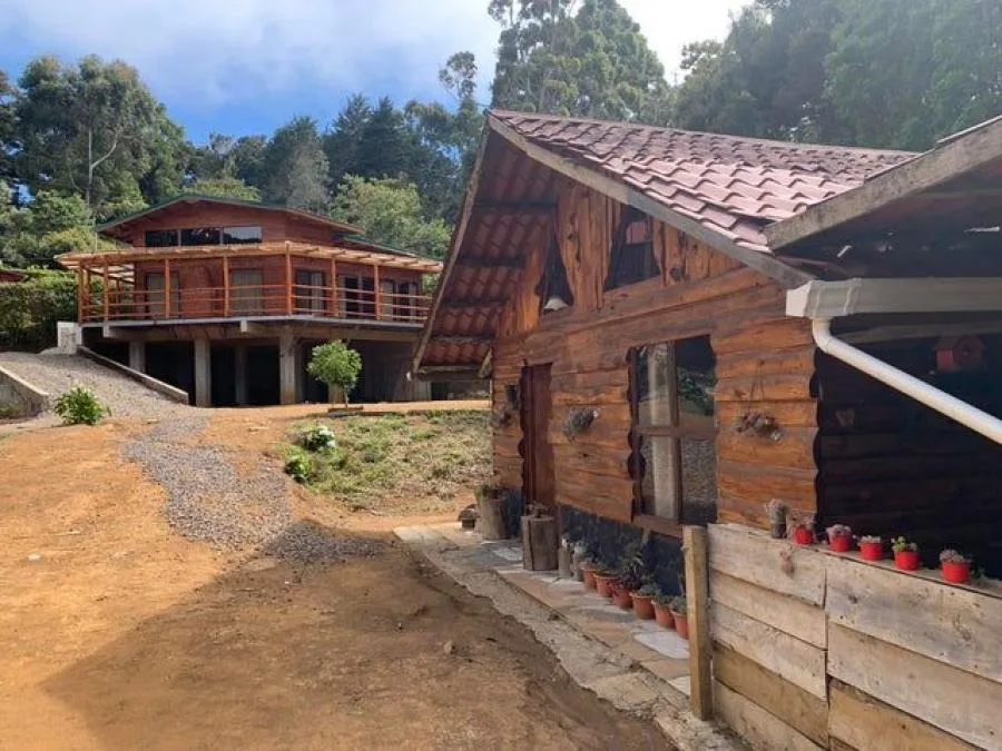 Venta de Casa Cabaña en Jardin de Dota, San José. - Venta en Dota