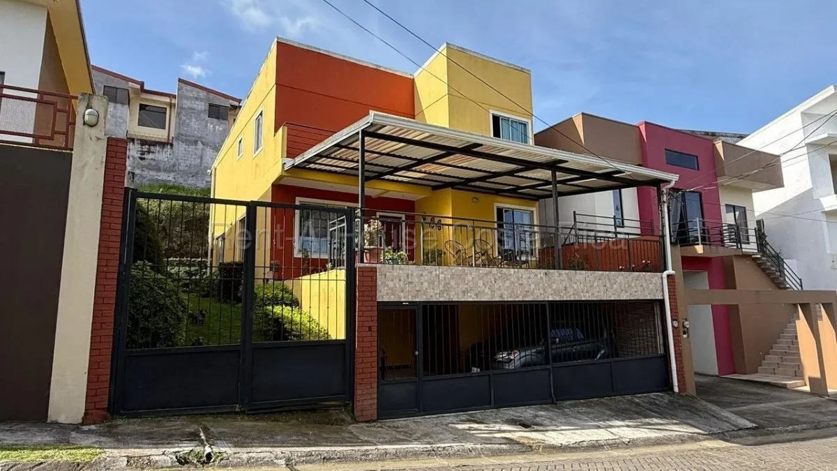 Hermosa y amplia casa en Guadalupe Mata de platano - Venta en Goicoechea