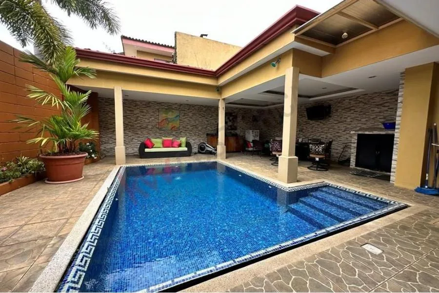 Venta de Casa en Condominio en Belén - Venta en La Ribera de Belen