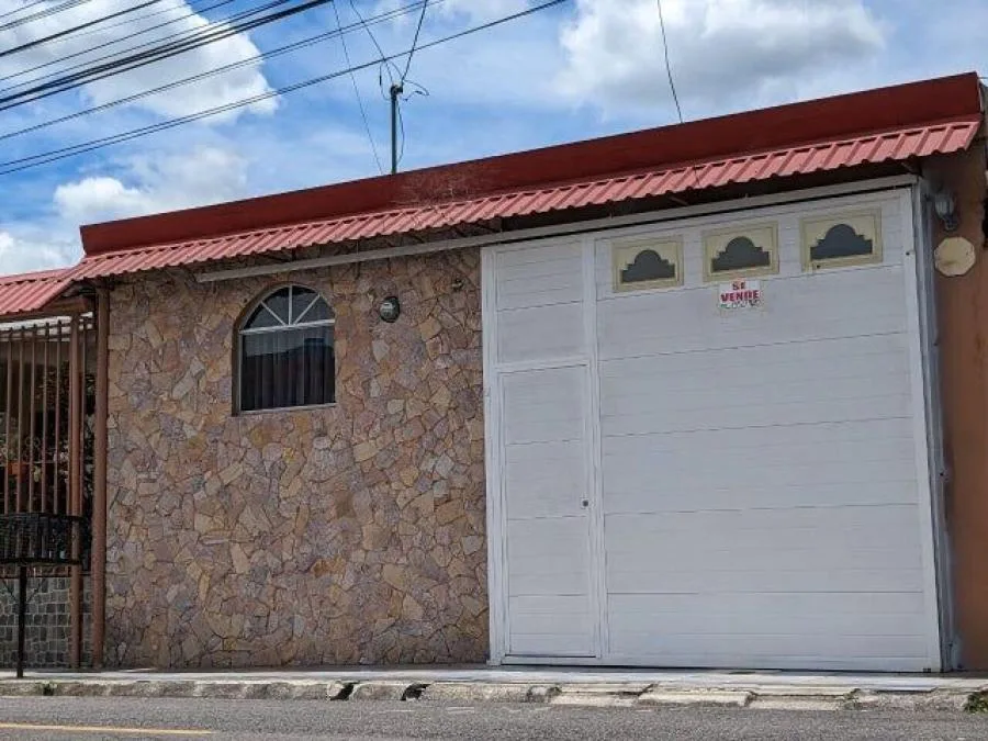 Venta de Casa en San Isidro, Vázquez de Coronado.  - Venta en Vasquez de Coronado
