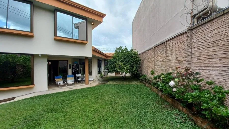 Venta de hermosa casa ubiada en Mata de platano Guadalupe 26-1184 - Venta en Guadalupe