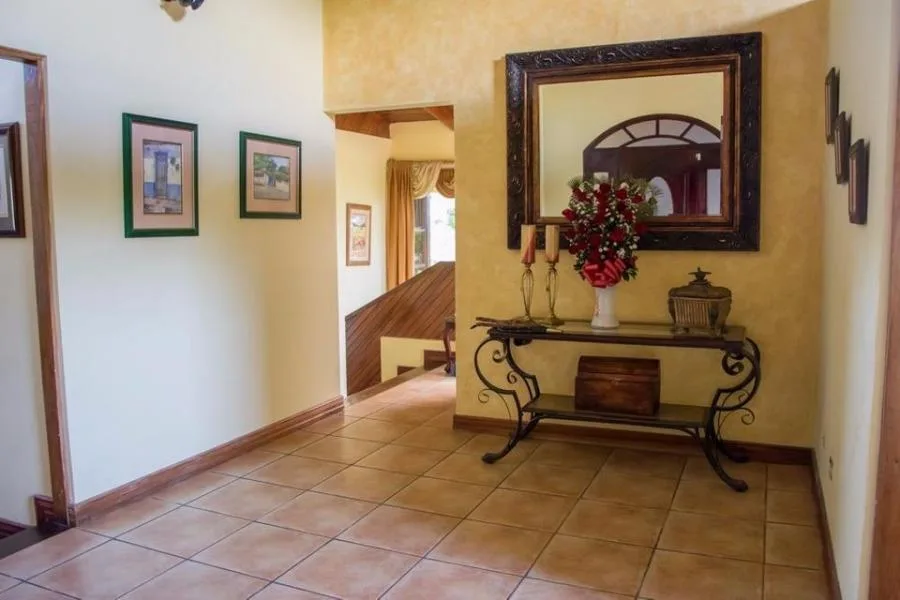 Casa en Venta en Montes de Oca, San José. RAH 22-82 - Venta en Montes de Oca — photo 3