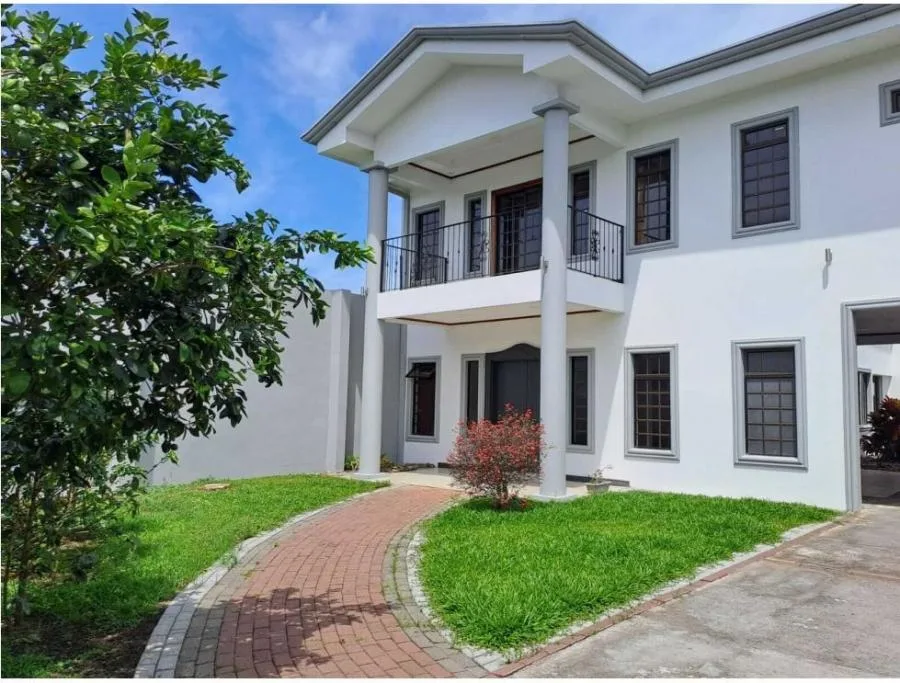Venta de casa en Santo Domingo de Heredia US$650,000 #ER004 - Venta en Santo Domingo