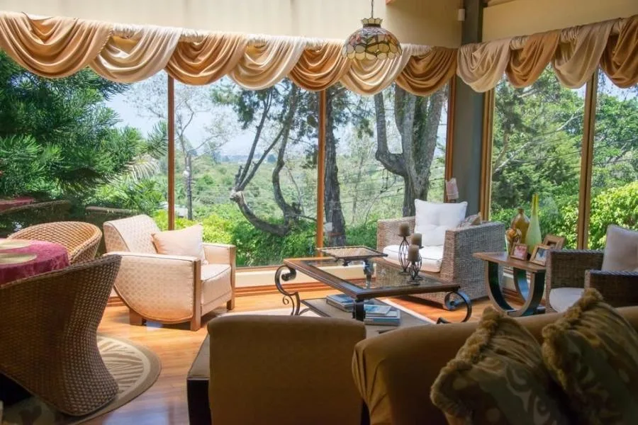 Casa con Vista Panorámica en Venta Ubicada en Montes de Oca, Sabanilla - Venta en Mercedes Sur