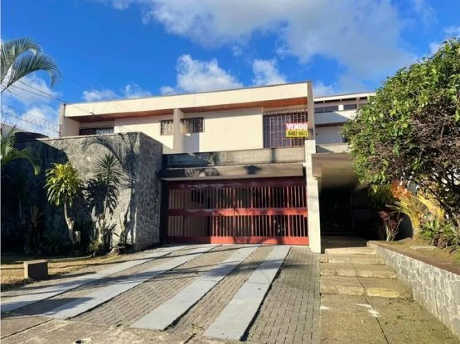  Casa en venta Curridabat, independiente, espacios amplios 5PIV9667163 - Venta en Curridabat