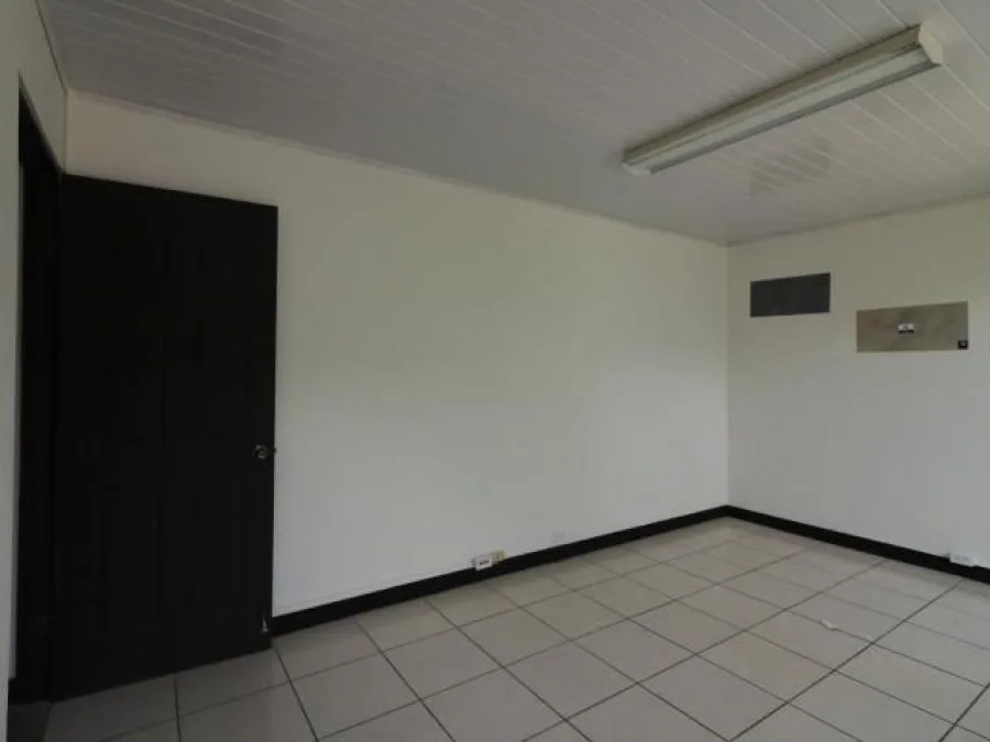 Venta de Casa Comercial en San José. RAH 23-2722 - Venta en San José — photo 3