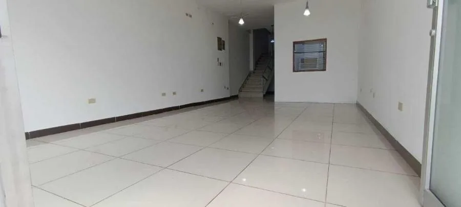 Alquiler de Local Comercial en San jose. - Alquiler / Renta en San José — photo 2
