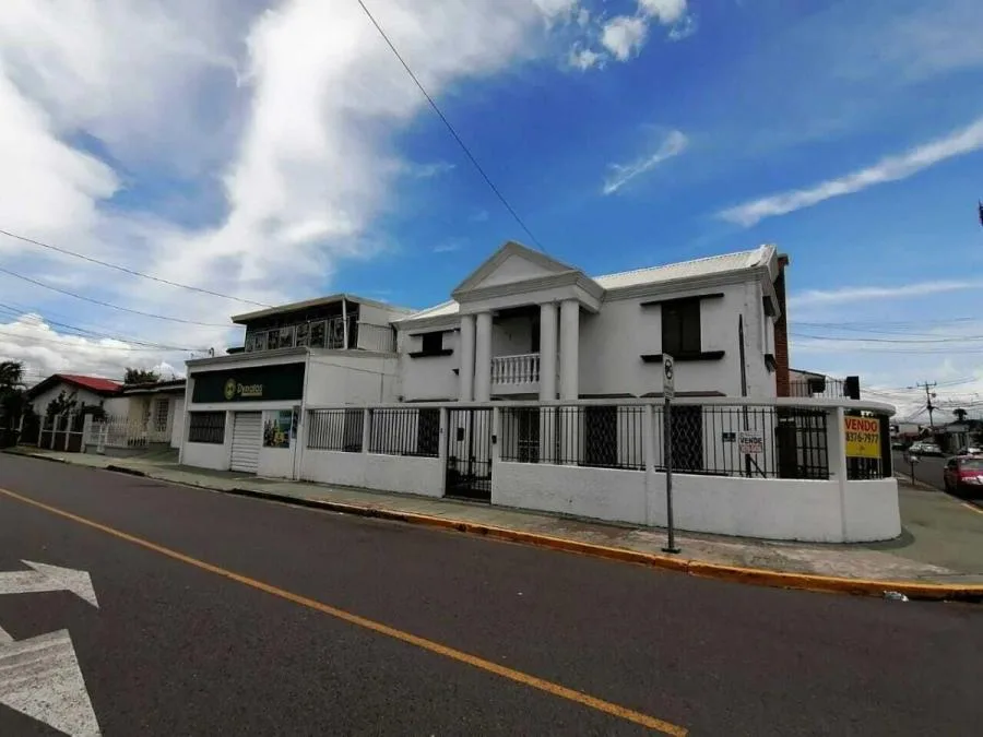 Casa con Local Comercial en Venta en Guadalupe, Goicoechea RAH #222168 - Venta en Guadalupe