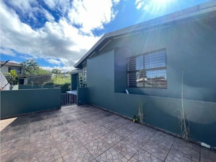 Venta de casa en Freses, Curridabat $315.000 #LL180  - Venta en Curridabat