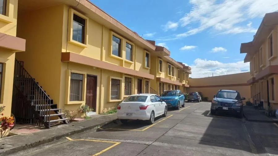 Apartamento en Venta en Moravia, San José. RAH 23-167 - Venta en Moravia